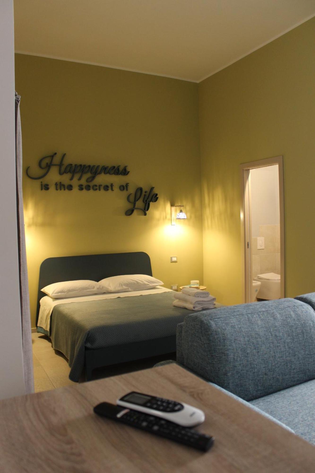 Апартаменты Happynesshouse_Locazione Turistica Трани Экстерьер фото