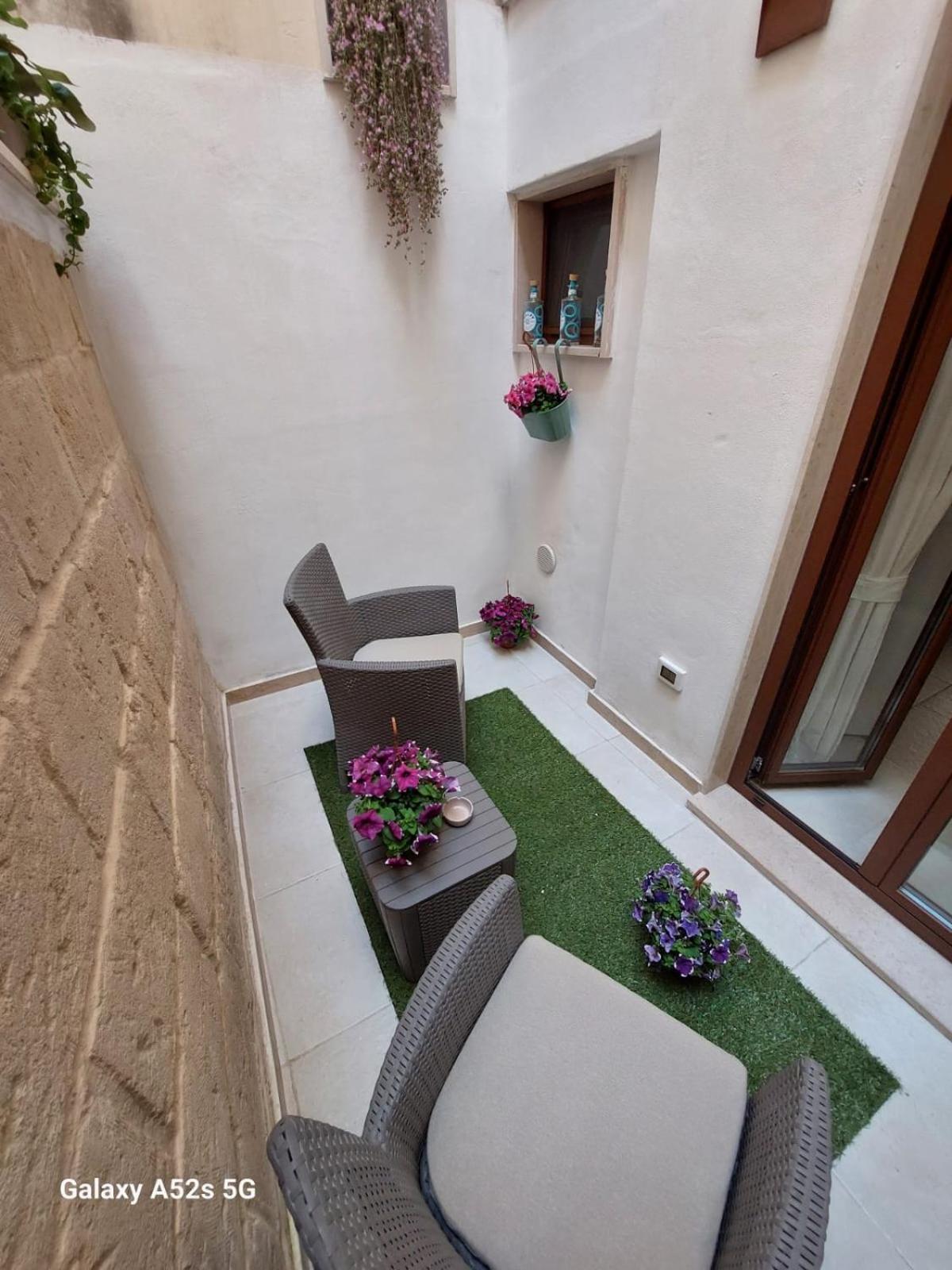 Апартаменты Happynesshouse_Locazione Turistica Трани Экстерьер фото