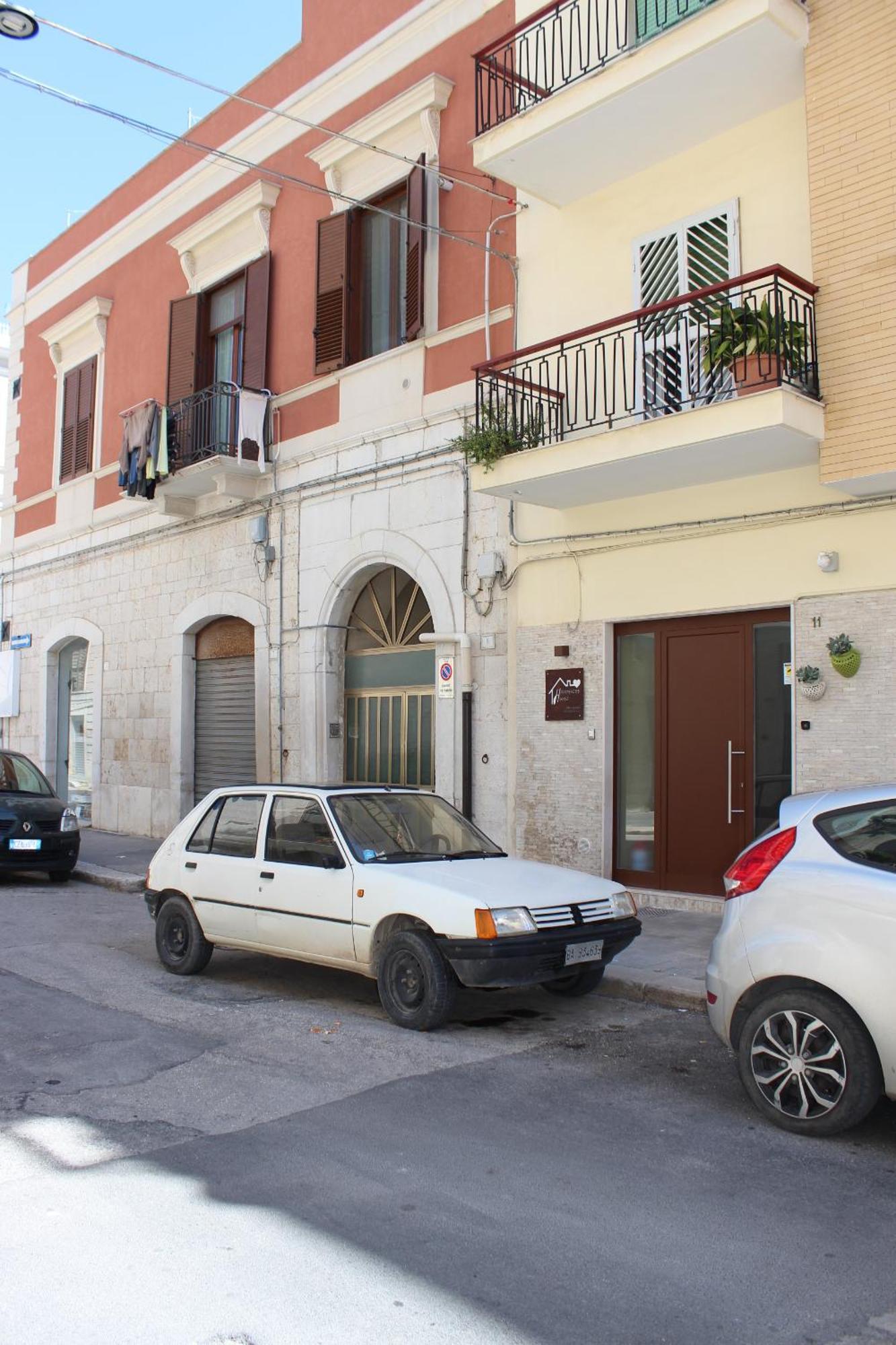 Апартаменты Happynesshouse_Locazione Turistica Трани Экстерьер фото
