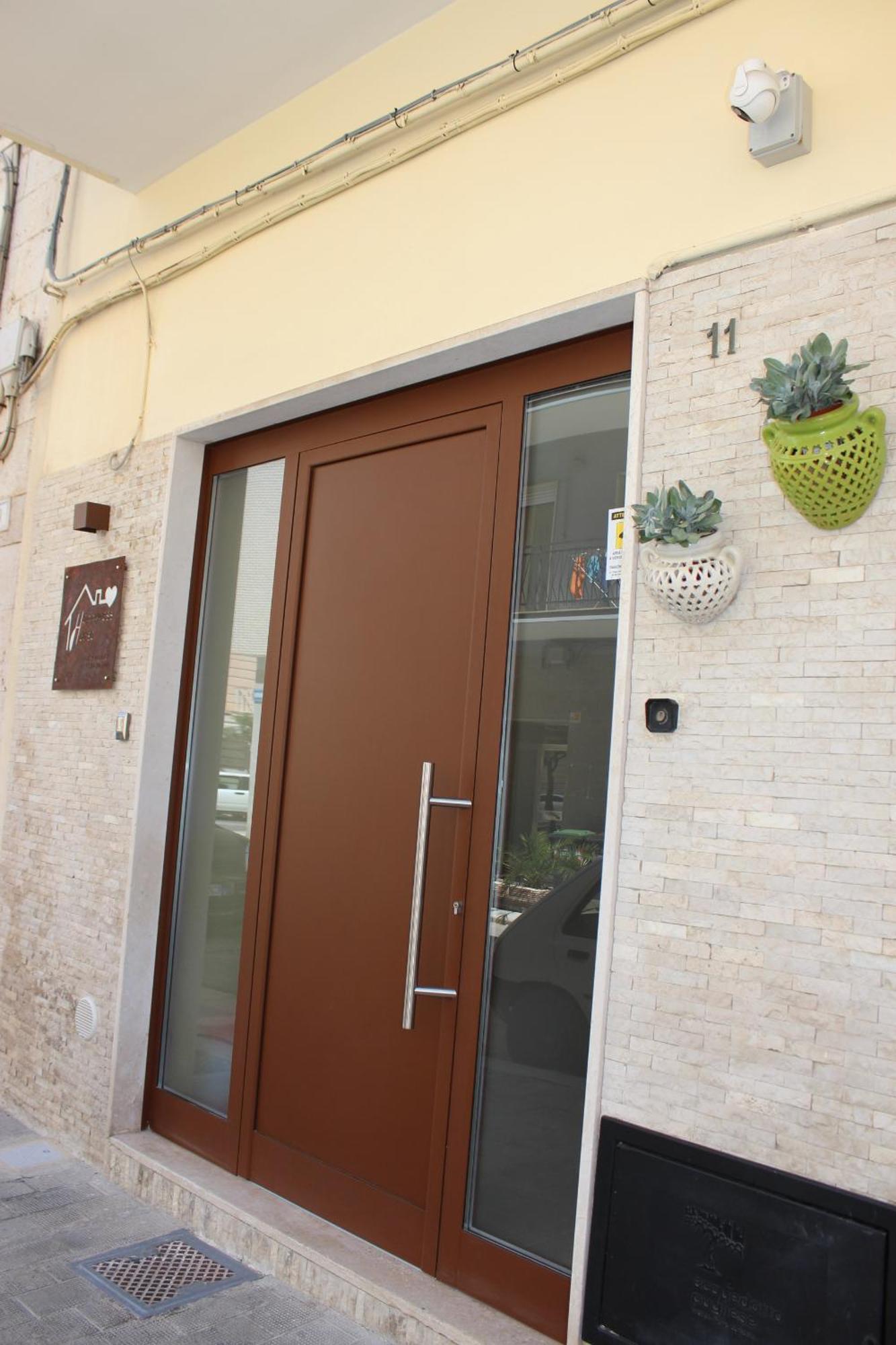 Апартаменты Happynesshouse_Locazione Turistica Трани Экстерьер фото