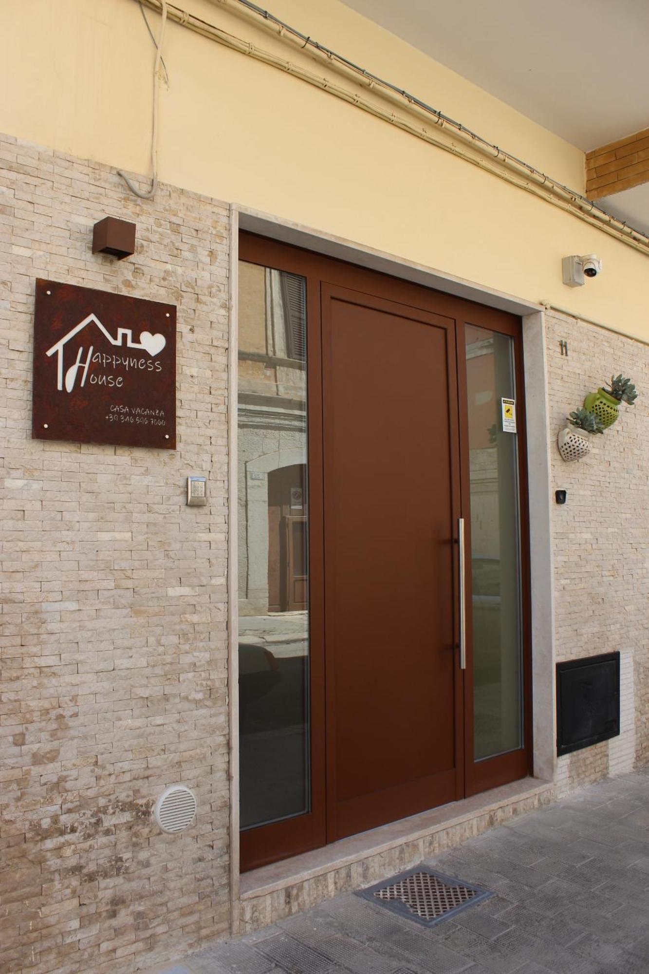 Апартаменты Happynesshouse_Locazione Turistica Трани Экстерьер фото